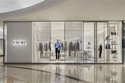 christian dior jakarta.